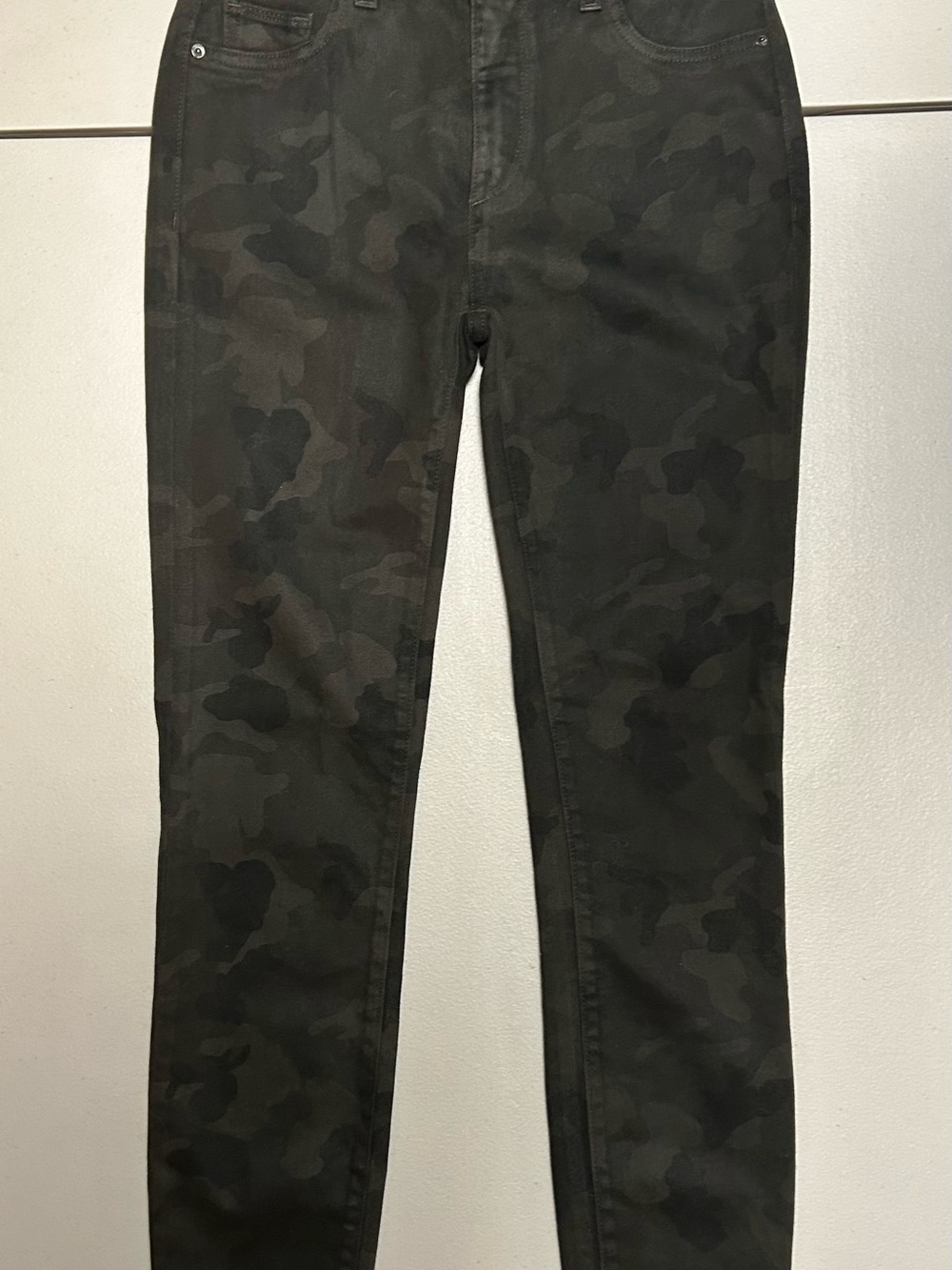 DL1961 Skinny Camo Jeans in Black and Dark Green - Size
